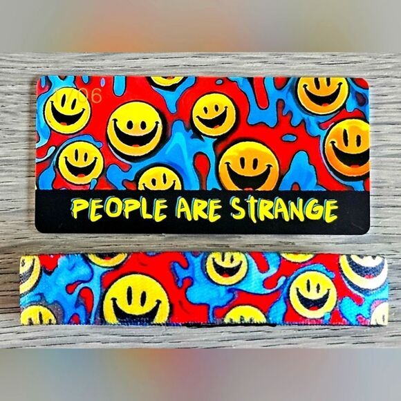 ZOX "PEOPLE ARE STRANGE" #1706 MUSIC FESTIVAL SMILEY DRIP COLLECTIBLE WRISTBAND - Picture 1 of 4